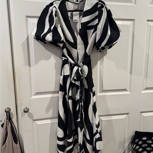 H&M Black and White Puff Sleeve Sundress